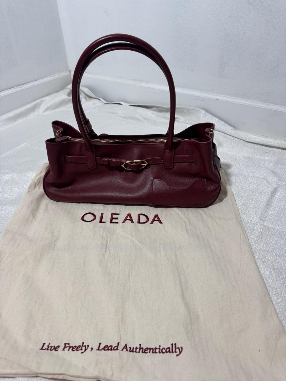 OLEADA Burgundy Leather Top handle shoulder bag Structured East West